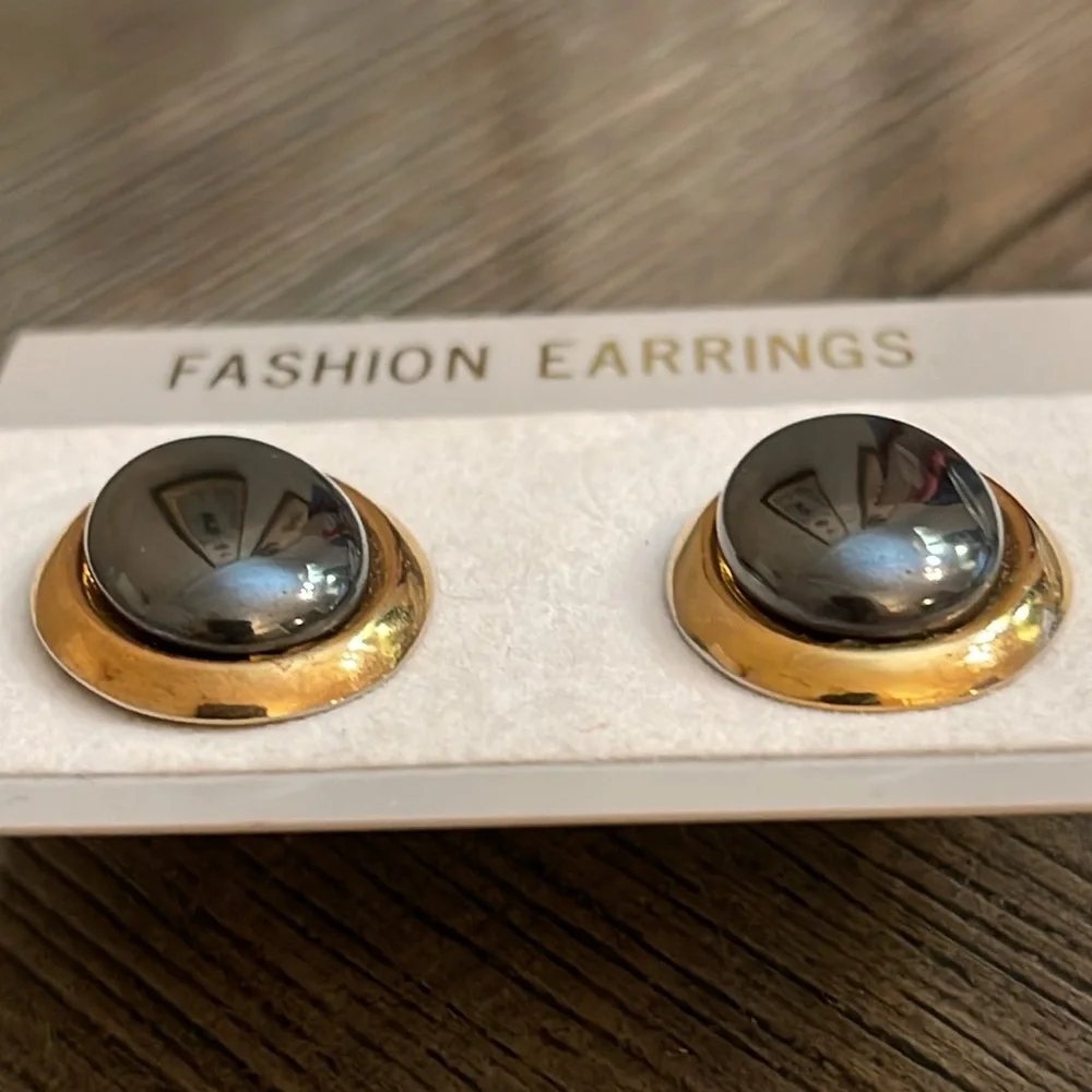 Vintage Hematite Elegant Gold Frame and Black Oval Earrings